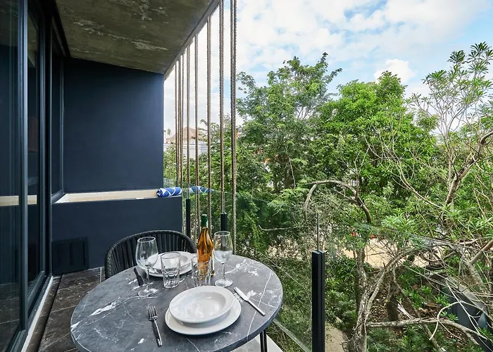Bond - Centric & Private Plunge Pool & Club Access *