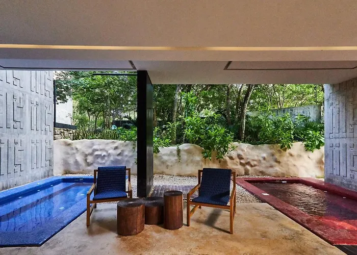 Bond - Centric & Private Plunge Pool & Club Access
