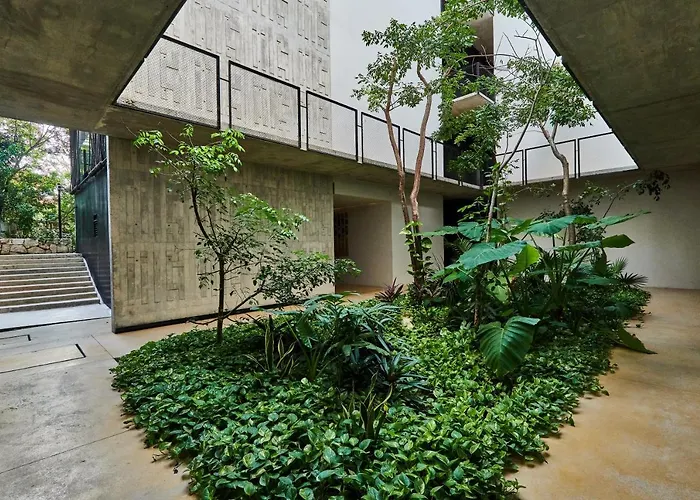 Bond - Centric & Private Plunge Pool & Club Access Appartement *